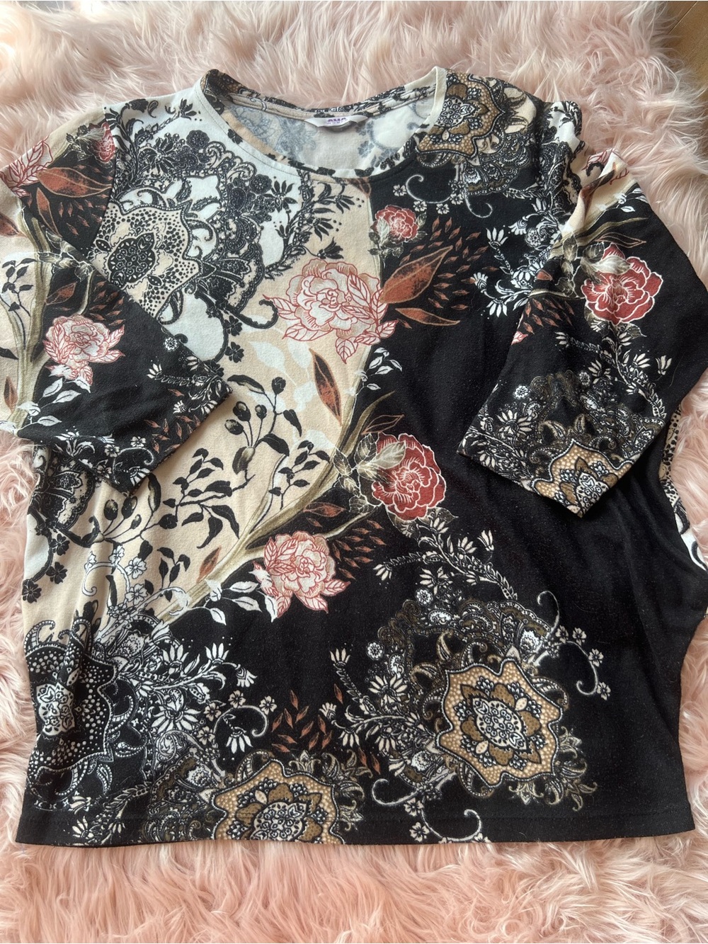 Plus Size 2X Alia Floral Patchwork Short Sleeve Top — Black, Cream & Rose